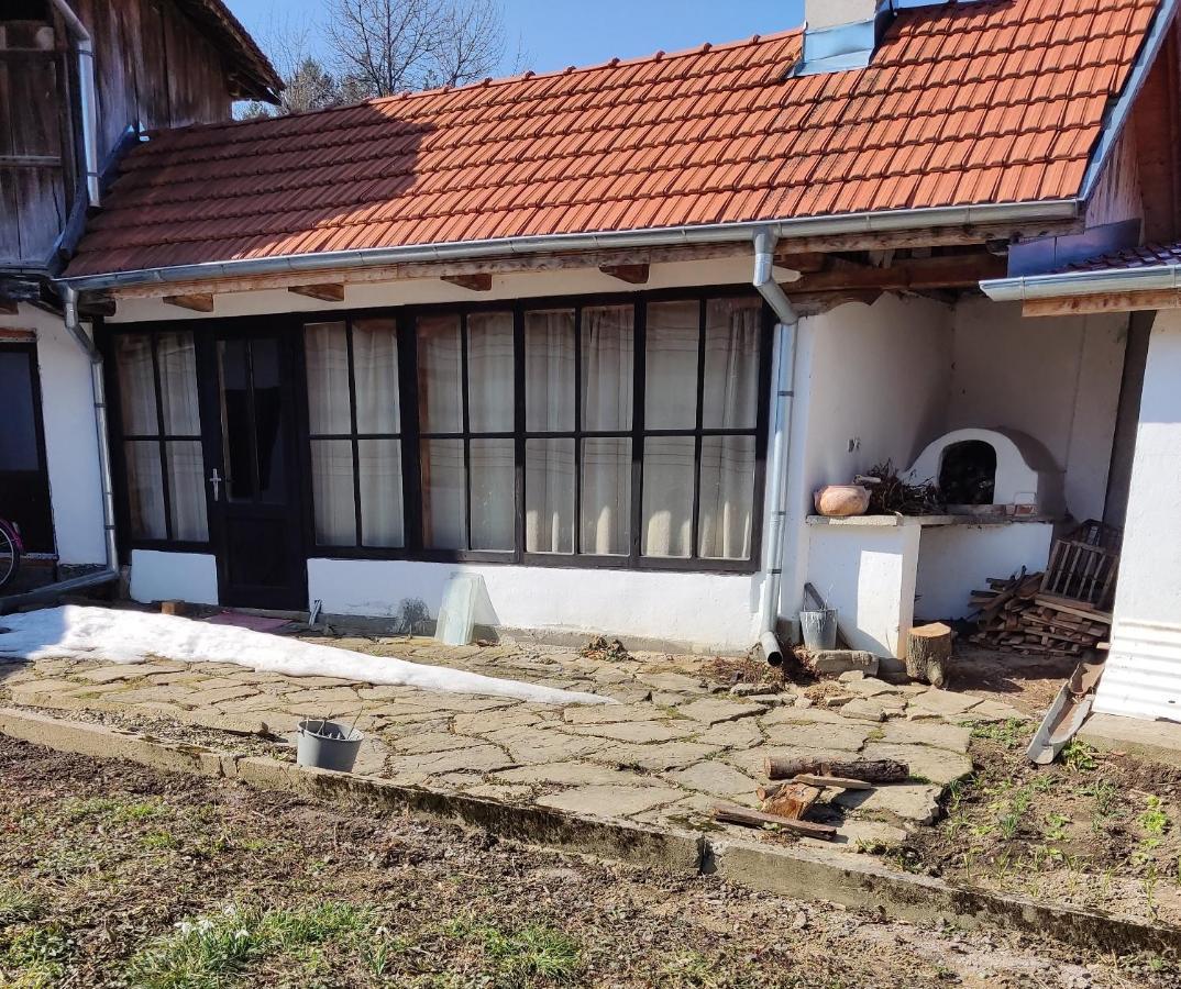 Къща За Гости Хайк Beli Osŭm Exterior photo